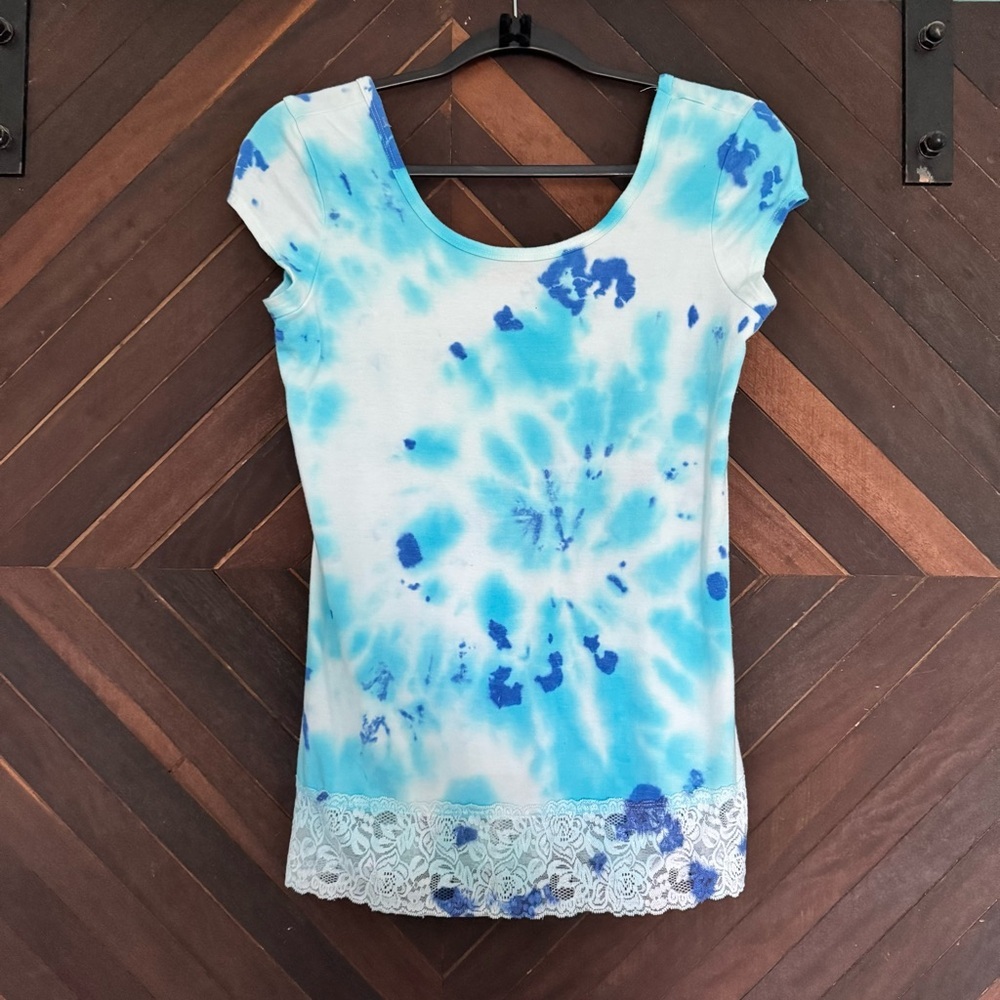 Fleurish Blue and White Cap Sleeve Fitted Tee handmade tie dye
